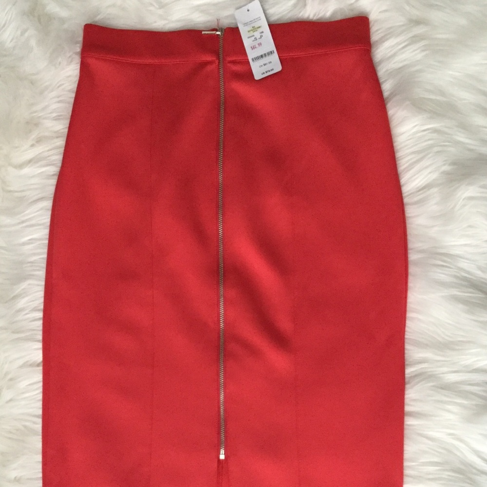 BEBE FRONT ZIP PENCIL SKIRT